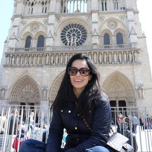 Meet your Posher, Claudia